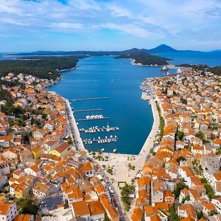 Amazing Apartment In Mali Losinj With Wifi מראה חיצוני תמונה